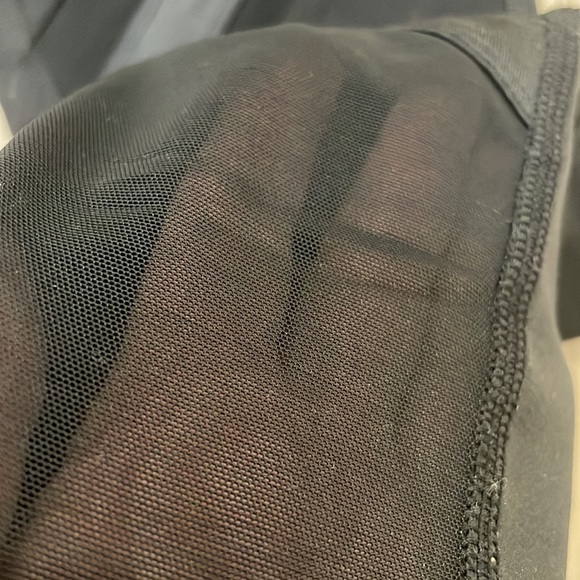 Alo Yoga Pants - Picture 3 of 4